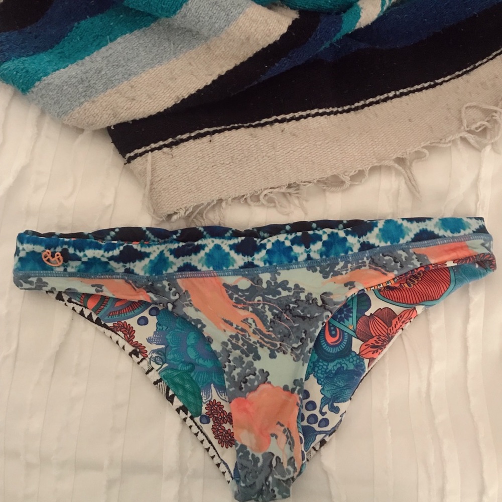 Maaji reversible bottoms